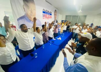 Región 8 del PRM recibe candidatos electos de San Cristóbal