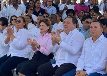 Gobierno inaugura tres hospitales remozados en la provincia San Cristóbal