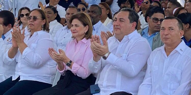 Gobierno inaugura tres hospitales remozados en la provincia San Cristóbal