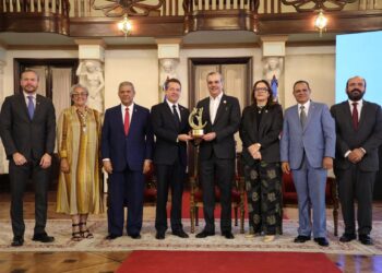 MICM RECIBE MAXIMO GALARDON EN PREMIO NACIONAL DE LA CALIDAD DEL SECTOR PUBLICO