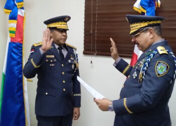 Policía Nacional juramenta al nuevo director de Asuntos Internos