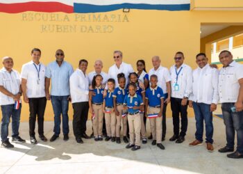 Presidente Abinader inaugura dos nuevas escuelas en Los Alcarrizos