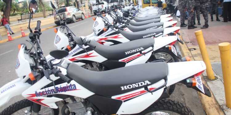 EGEHID Contribuye a la Seguridad Ciudadana en San Cristóbal con Importantes Donativos a la Policía y DIGESETT