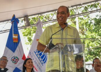 Deligne Ascención inicia en Hato Mayor programa “Obras Públicas con la gente”