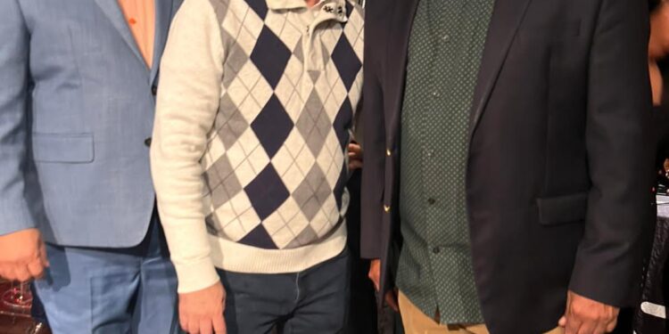 Antonio Taveras viaja a Nueva Jersey en busca de ayuda para los afectados por las lluvias en la Provincia Santo Domingo.