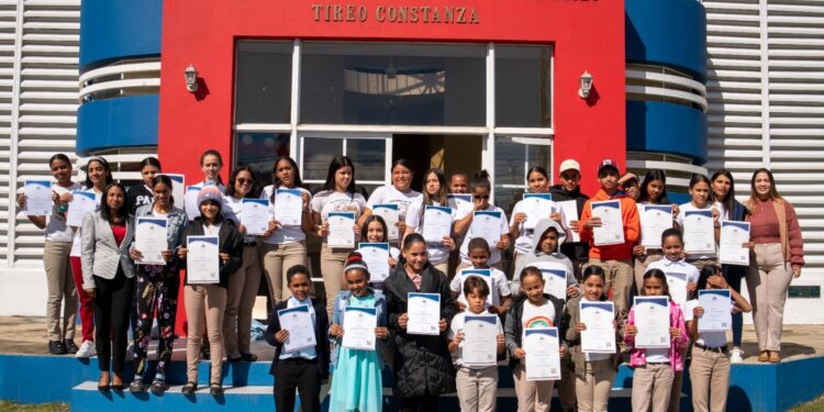 CTC de Tíreo entregan 1,346 certificados jóvenes inducidos en acciones formativas