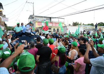 Leonel: El gobierno de Abinader representa el retroceso y, “cuando inaugura una obra, es a medias”