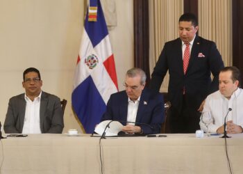 Presidente Abinader promulga Decreto 1-24 que regula la publicidad oficial