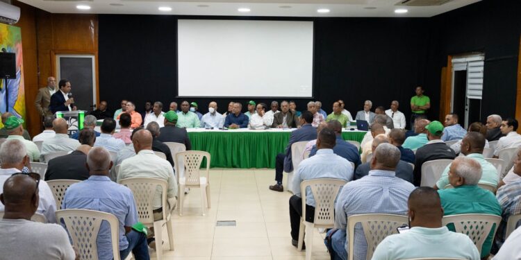 Generales retirados se preparan para defender el voto de la Fuerza del Pueblo en febrero y mayo