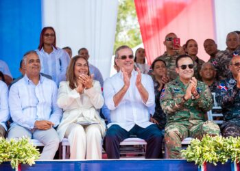 Presidente Abinader encabeza desfile cívico, militar y policial por 211 aniversario del natalicio de Juan Pablo Duarte