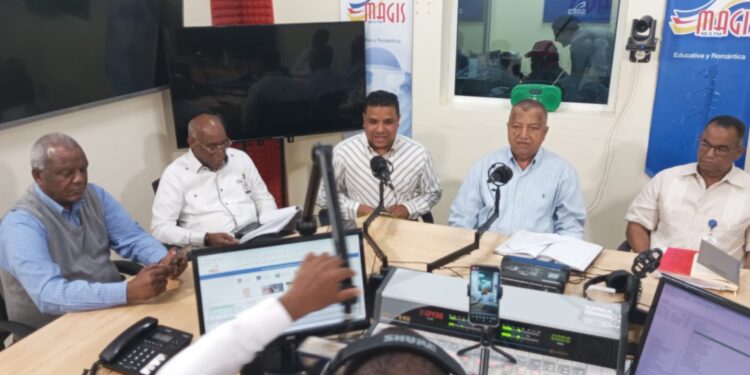 Nelson de la Rosa: “La solución del tránsito en San Cristóbal empieza con la educación»