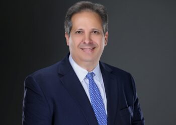 Designan a Víctor Atallah como nuevo ministro de Salud Pública