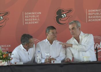 Abinader encabeza inauguración de nueva academia de los Orioles de Baltimore