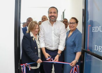 Instituto Nacional de Educación Física inaugura oficina en Santiago
