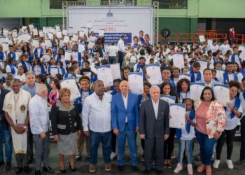 CTC certifica 900 jóvenes en distintas áreas tecnológicas