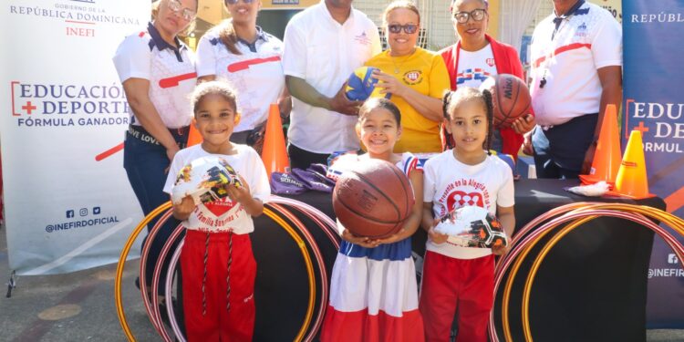 “Recreándome con INEFI” celebra Día de Duarte en Escuela Niño Jesús Fe y Alegría, en Sabana Perdida