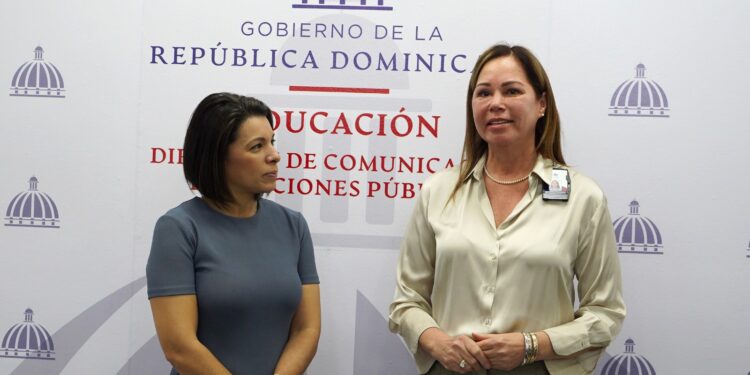 Minerd informa que el programa «English for a Better Life» iniciará con los estudiantes en marzo de este año