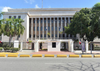 Minerd y Ministerio Público asumen investigación sobre mal uso de pesticidas que provoca intoxicación en escuela de Cenoví, SFM