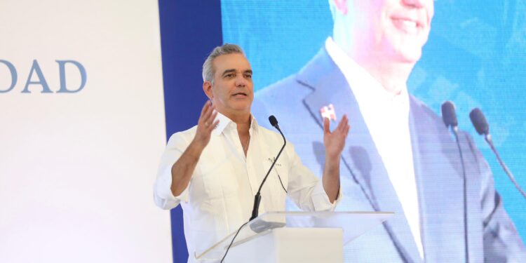 Presidente Abinader inaugura recinto de la Universidad ISA en Bohechio, San Juan para transformar la agricultura