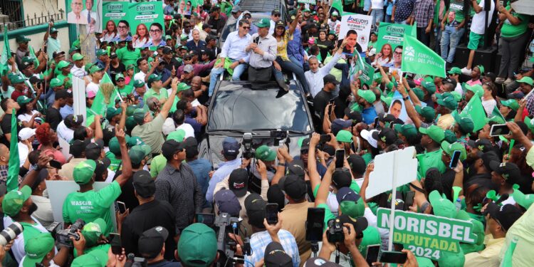 Leonel afirma la victoria está asegurada; y muestra músculos de FP en SDO en apoyo a Aquilino Serrata