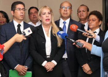 Colegio Notario convoca marcha este martes por retención fondos en Procuraduría 