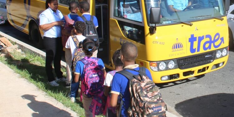 TRAE ha realizado 4,093,820 de traslados de estudiantes