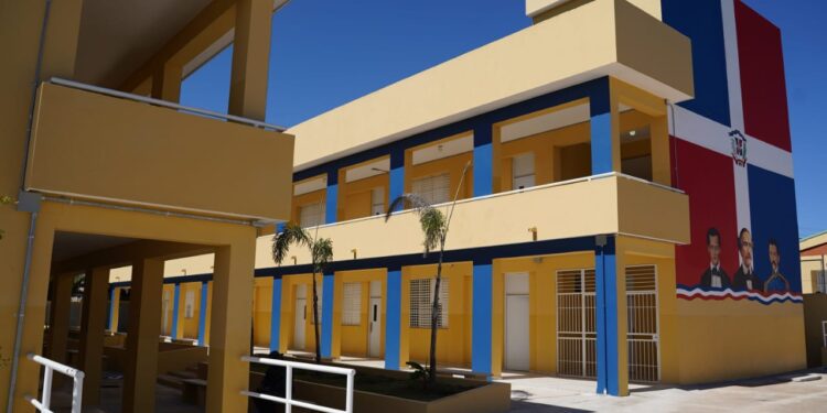 Un total de 282 planteles escolares entrarían al sistema educativo en el Año Escolar 2024-2025