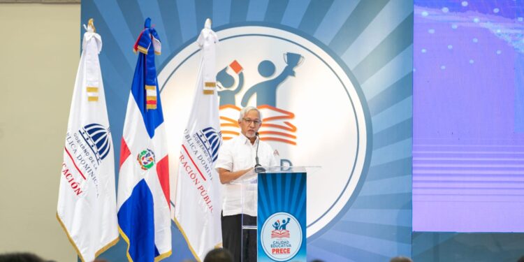 Ministerios de Educación y de Administración Pública convocan a directores a postular por segunda versión del Prece