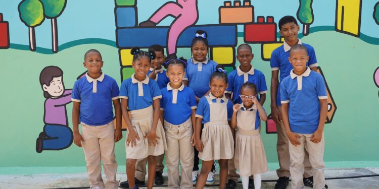 Minerd llama a los estudiantes a reintegrarse a la docencia mañana martes