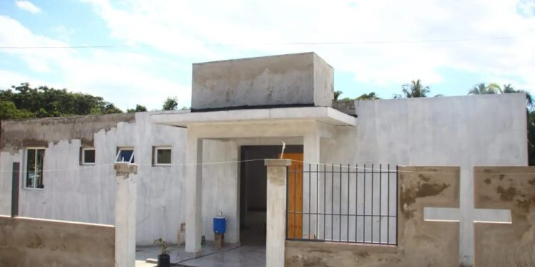 Avanza construcción de funeraria municipal en Najayo Arriba con apoyo de EGEHID