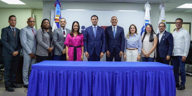Indotel y Propeep firman acuerdo para facilitar creación de Centro de Innovación Cultural en San Cristóbal