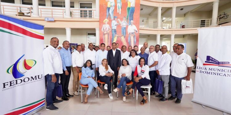 Liga Municipal, Fedomu y Fedodim orientan alcaldes y alcaldesas electos de la Región Enriquillo