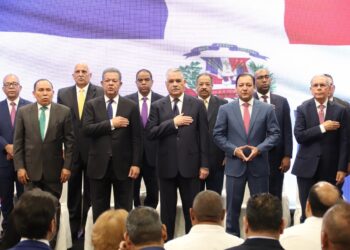 Con la presencia de Leonel y Danilo, oposición ratifica unidad para enfrentar a Abinader