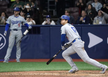 Ohtani y los Dodgers inician la temporada con un triunfo ante los Padres en Corea del Sur