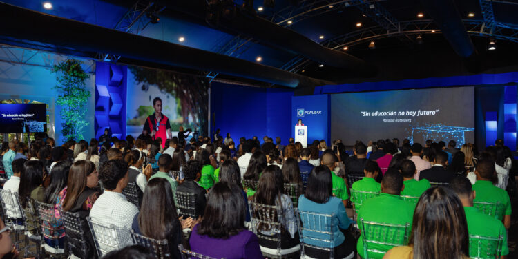 Popular otorgará 60 becas a estudiantes meritorios