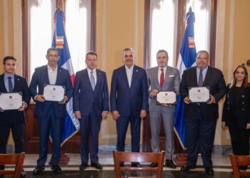 Industrias reciben oficialmente la Denominación de Origen Ron Dominicano