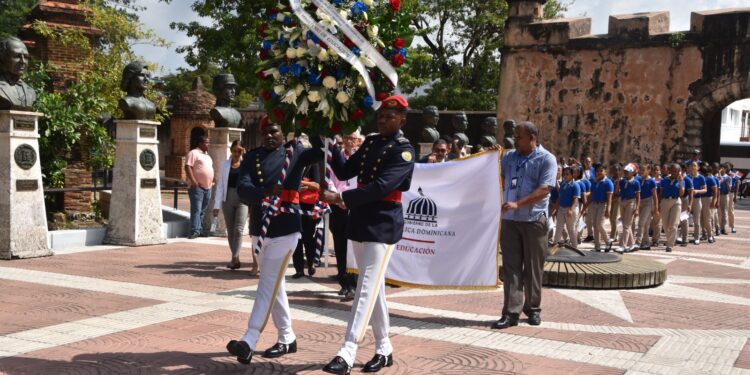 Minerd conmemora el 207 aniversario del natalicio de Francisco del Rosario Sánchez