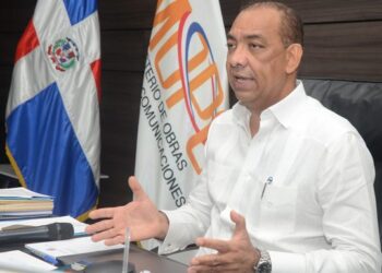 Ministro de Obras Públicas participará en congreso internacional de asfalto 
