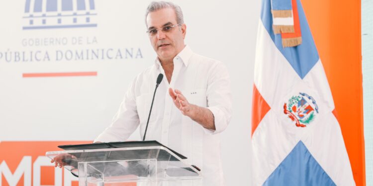 Presidente Abinader inaugura carretera Moca-Jamao- Sabaneta de Yasica, un liceo experimental y un centro de la UASD en Moca