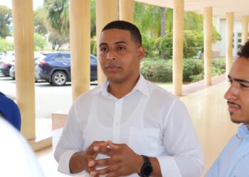 Jóvenes de FP condenan que policías violaron el Fuero Universitario, entrando a la UASD sin autorización y armados