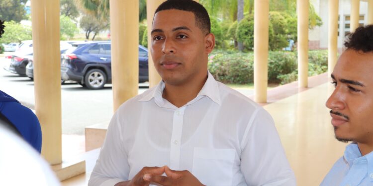 Jóvenes de FP condenan que policías violaron el Fuero Universitario, entrando a la UASD sin autorización y armados