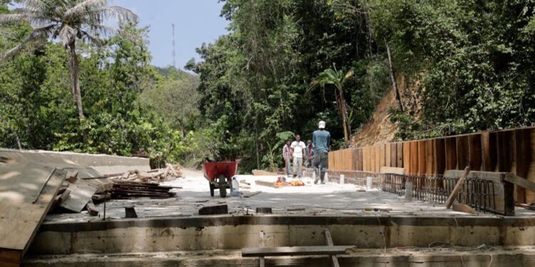 MOPC construye varias obras en Altamira, Puerto Plata