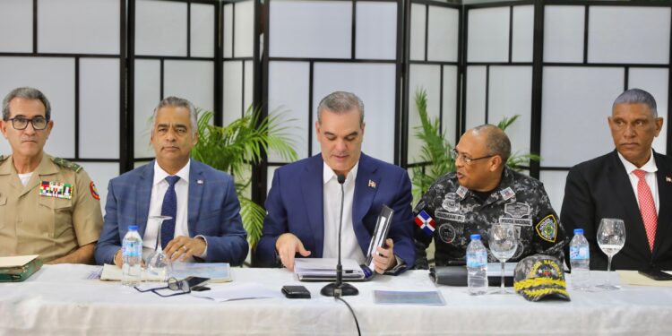 Presidente Abinader encabeza reunión de seguimiento al Plan de Seguridad Ciudadana