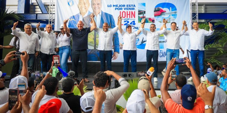 PRM juramenta en sus filas a John Anderson, excandidato a senador de la Fuerza del Pueblo en Samaná