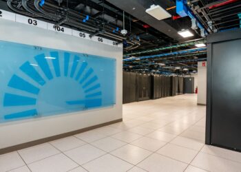 Popular recibe certificación internacional por la construcción de su centro de datos