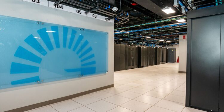 Popular recibe certificación internacional por la construcción de su centro de datos