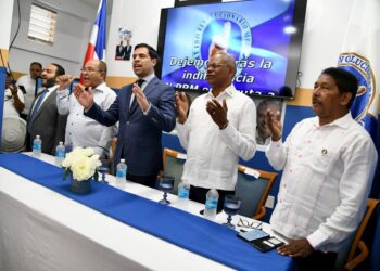 Roberto Ángel asegura tsunami electoral de mayo, del PRM y Luis Abinader, iniciará en el exterior