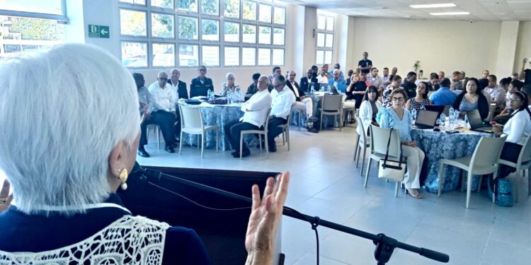 Comisión Reforma Educativa Policial presenta propuesta para la restructuración orgánica del IPES