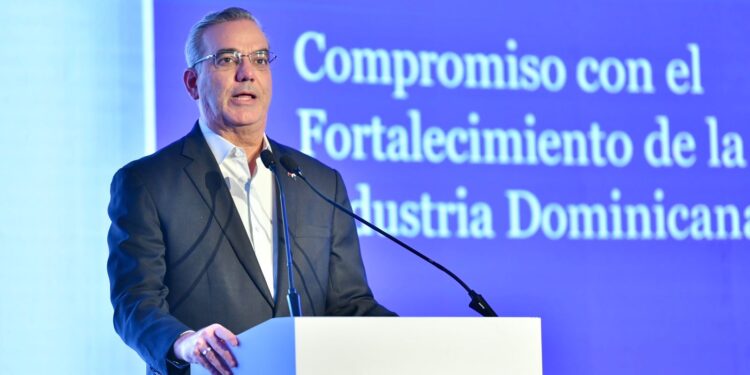 Abinader asegura gobierno ha generado un clima de confianza significativo permitiendo atraer inversión privada al país en proporciones históricamente elevadas