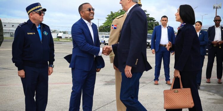 Presidente Abinader sale a Italia para audiencia privada con su santidad, el papa Francisco, en la Ciudad del Vaticano